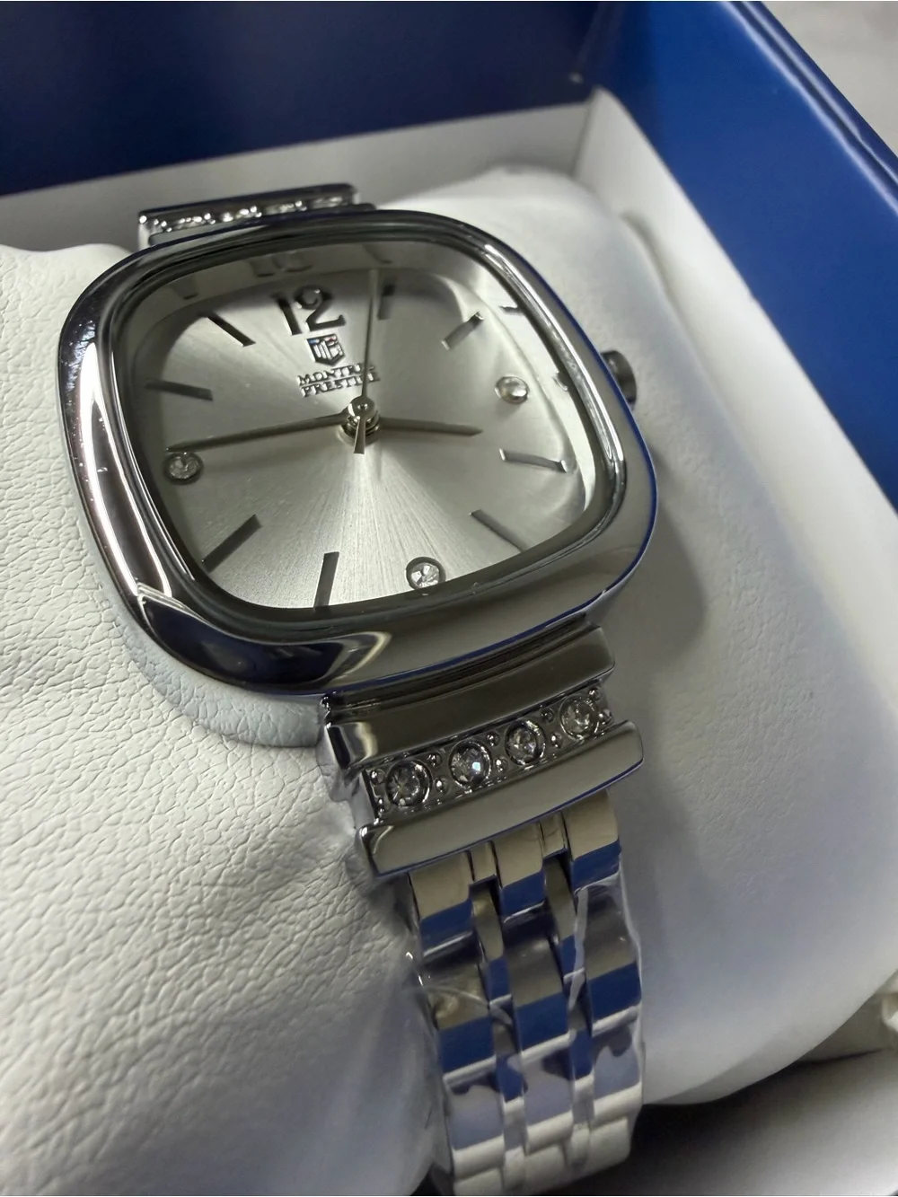 Montres Prestige Women’s Silver Watch